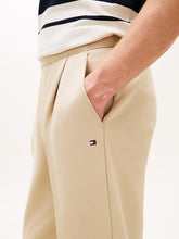 Carica l'immagine nel visualizzatore di Gallery, Pantalone Tommy Hilfiger XXS