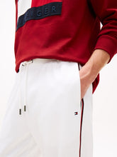 Carica l'immagine nel visualizzatore di Gallery, Pantalone Tommy Hilfiger XXS