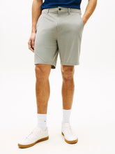 Carica l'immagine nel visualizzatore di Gallery, Bermuda Tommy Hilfiger 28
