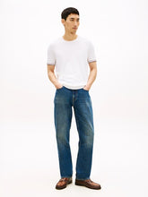 Carica l'immagine nel visualizzatore di Gallery, T-Shirt  Tommy Hilfiger XXS
